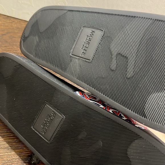 MONCLER MENS BASILE SLIDES WHITE SIZE 39/6 us BRAND NEW - Picture 4 of 5